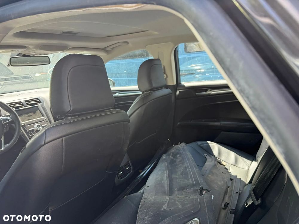 Ford Fusion 2.0 EcoBoost Titanium - 9