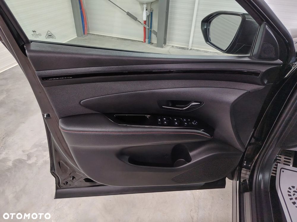 Hyundai Tucson 1.6 T-GDi HEV 2WD N Line - 23