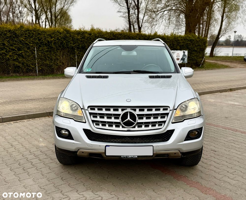 Mercedes-Benz ML - 12