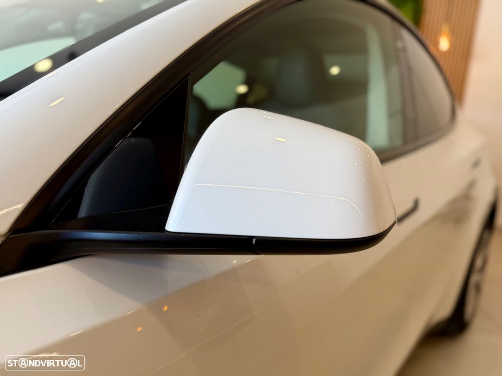 Tesla Model Y Standard - 4
