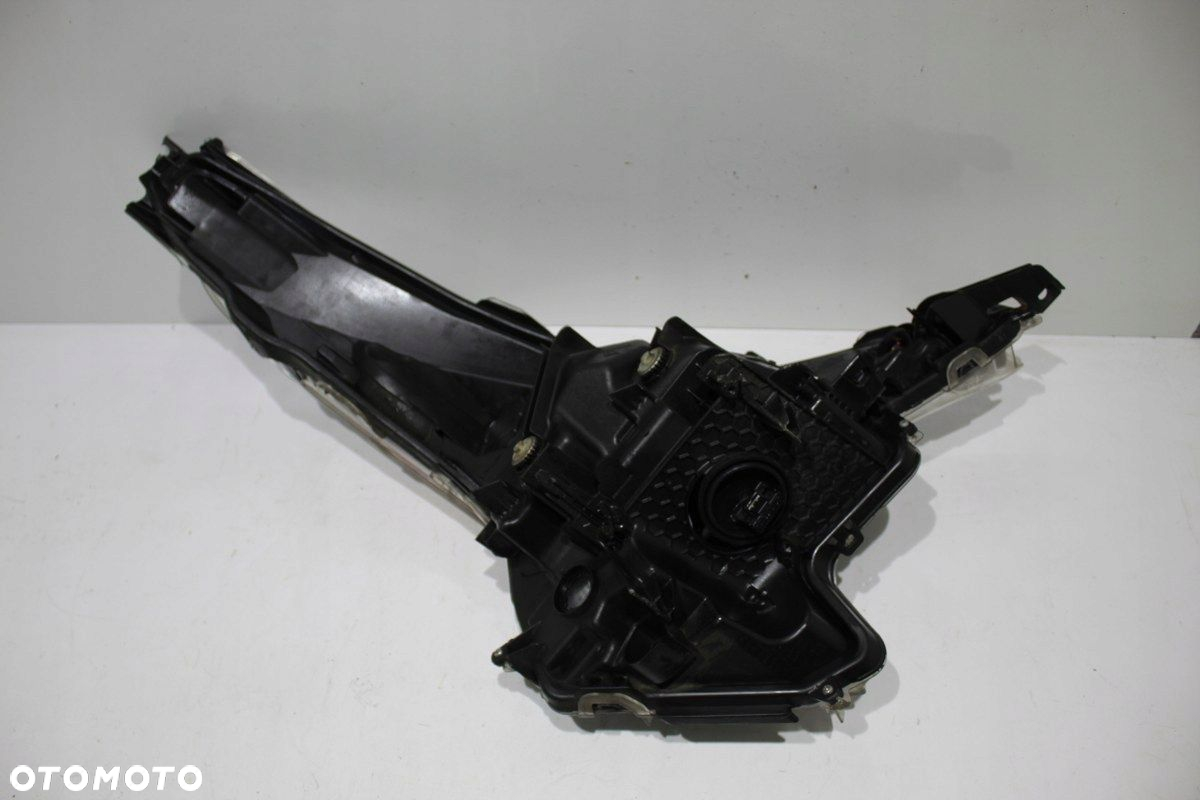 Toyota Prius IV Full Led Lewy Lampa Lewa 15r Uszkodzona - 2