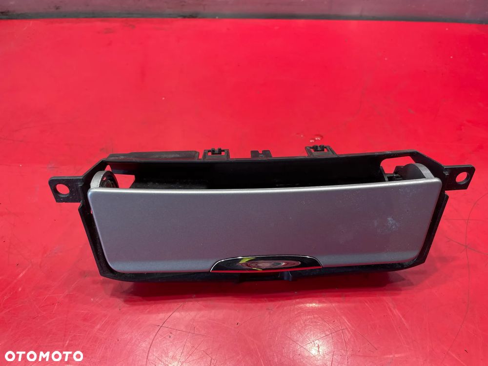 POPIELNICZKA FORD MONDEO MK4  8M21U04788A - 1