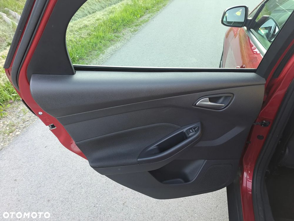 Ford Focus 1.5 EcoBoost Titanium ASS - 13