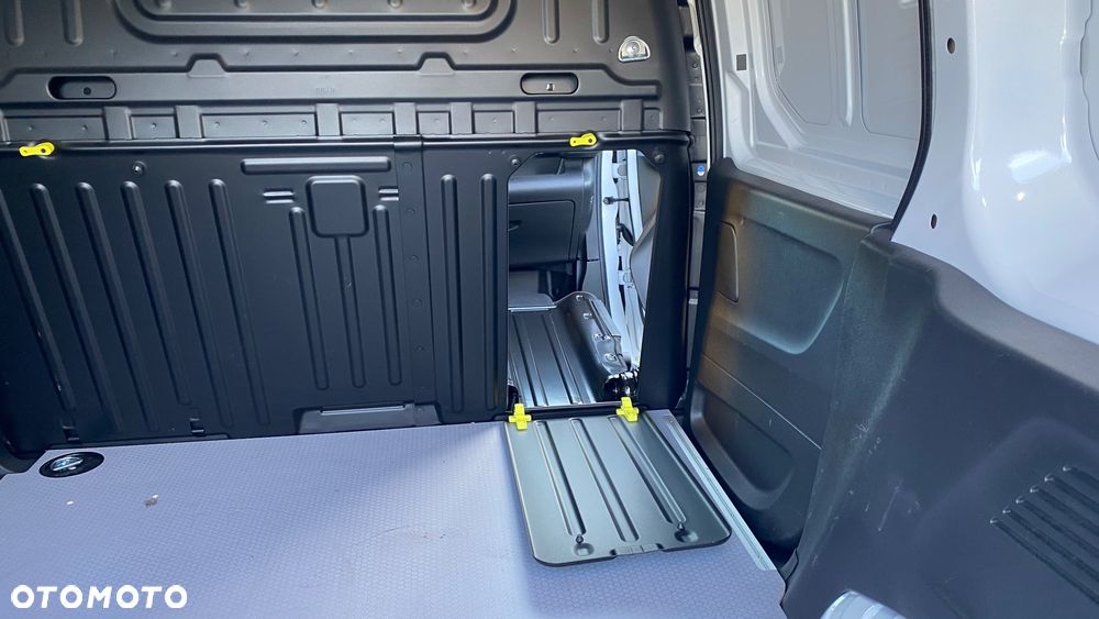 Toyota Proace City - 21