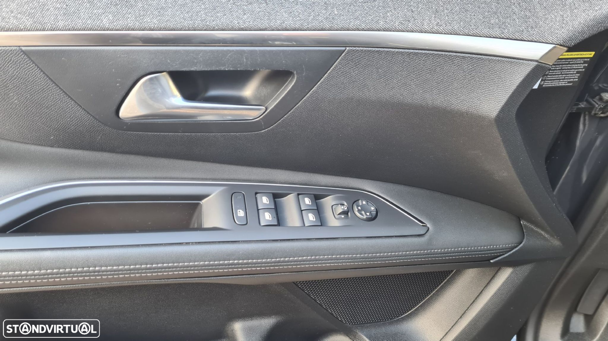 Peugeot 3008 1.5 BlueHDi Allure EAT8 - 8
