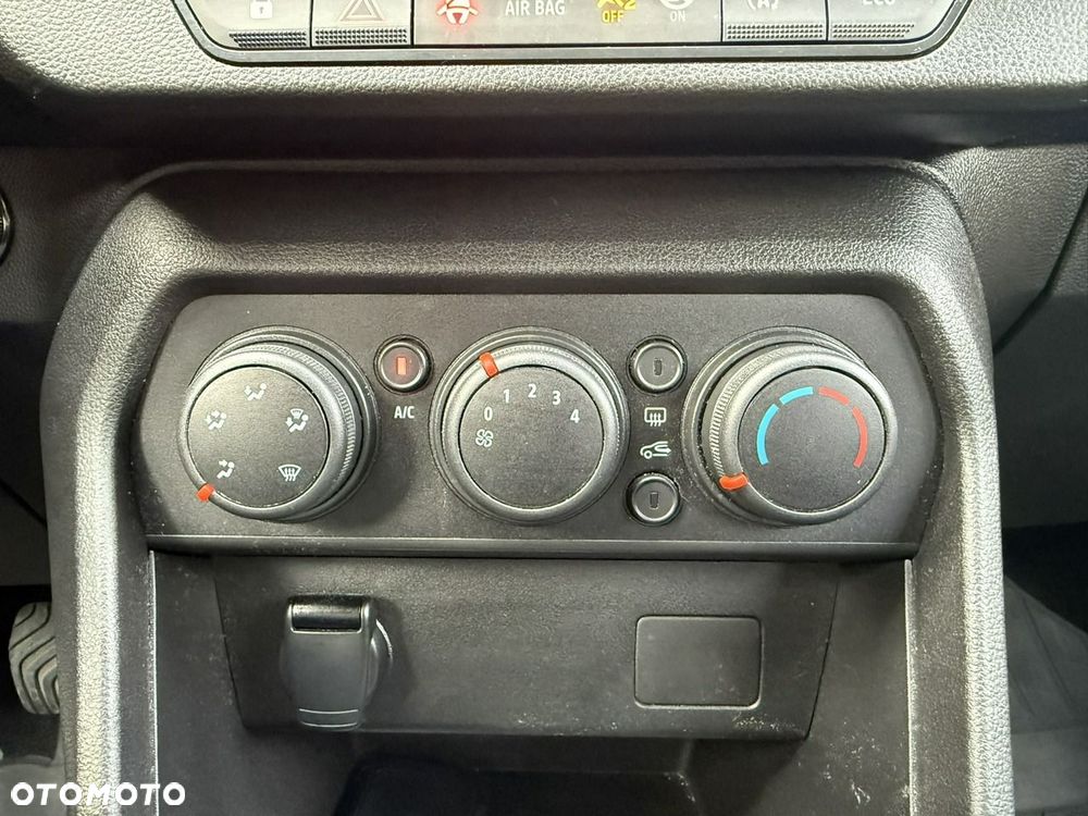 Dacia Sandero TCe 90 Comfort - 25