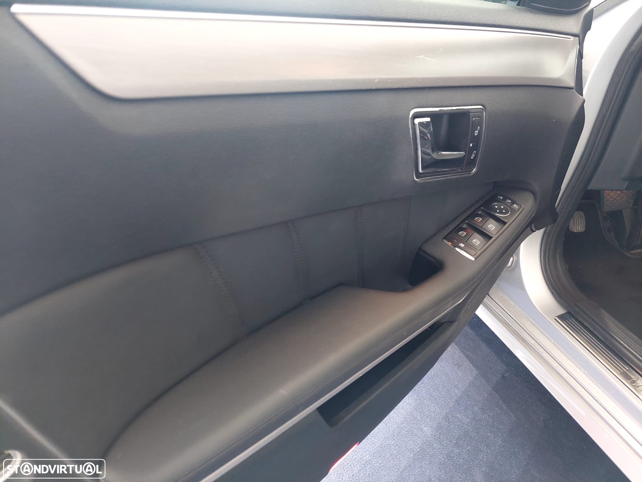 Mercedes-Benz E 350 CDi Avantgarde BlueEfficiency - 8