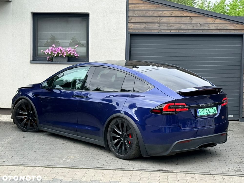 Tesla Model X Plaid - 15