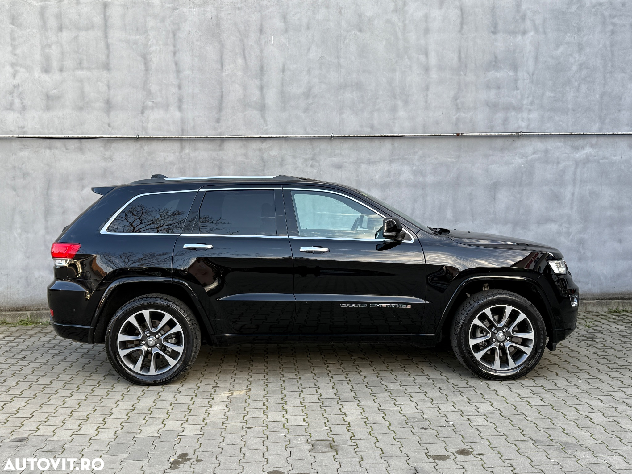 Jeep Grand Cherokee 3.0 TD AT Overland - 27