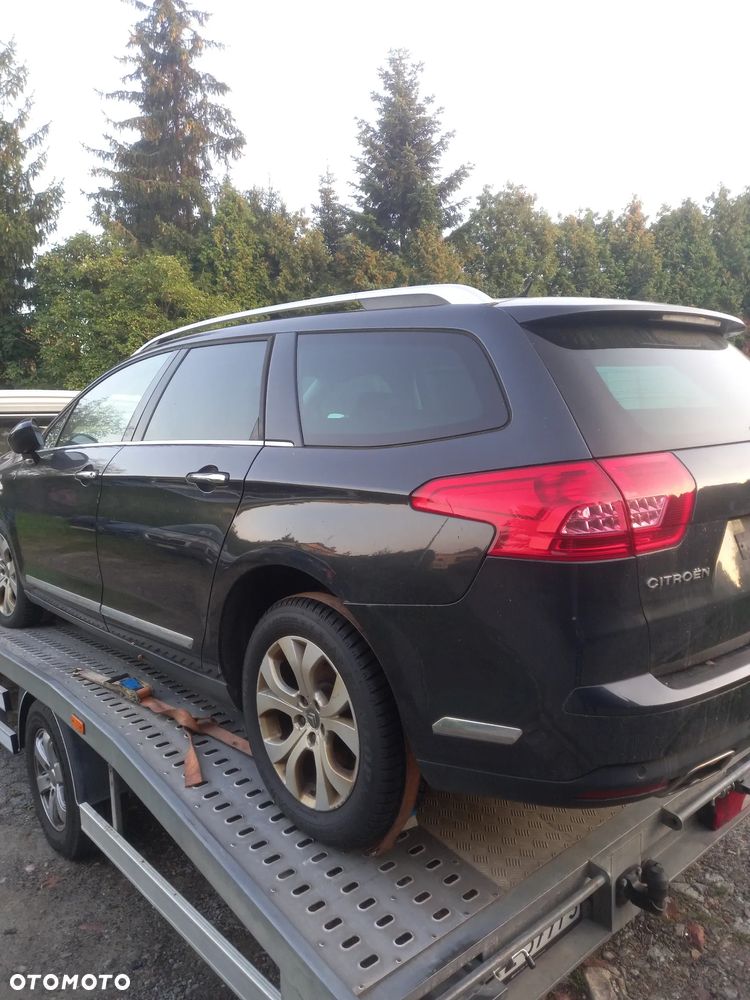 Zderzak dolna część zderzaka tył, dyfuzor citroen c5 III kombi 2010 r  gotowy do założenia - 2