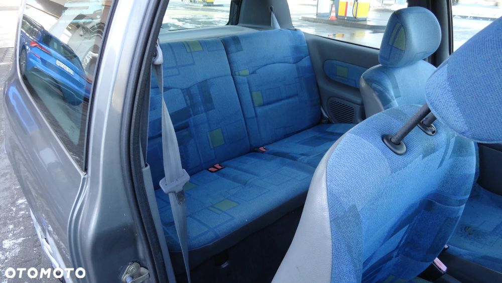 Renault Clio 1.2i MTV - 10