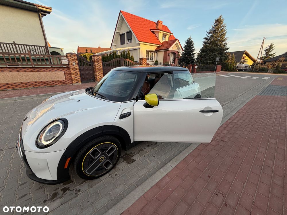 MINI Cooper SE Essential Trim - 10