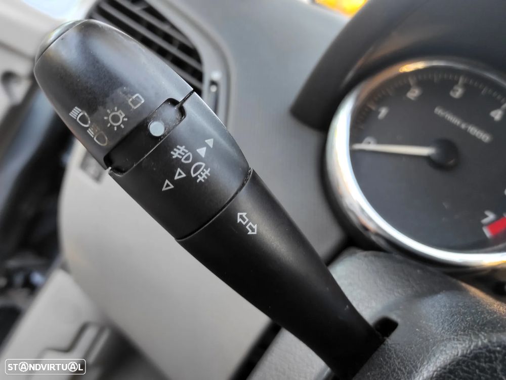 Peugeot 207 1.4 16V Trendy - 17