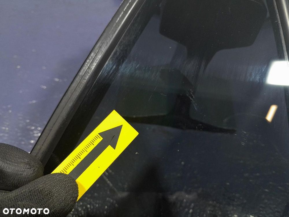 SUZUKI SWACE COROLLA E21 KOMBI SZYBA DRZWI TYŁ TYLNA PRAWA 68188-02260 - 4