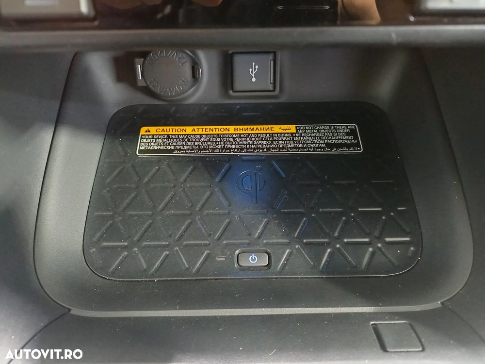 Toyota RAV4 2.5 4x4 Hybrid Black Edition - 19