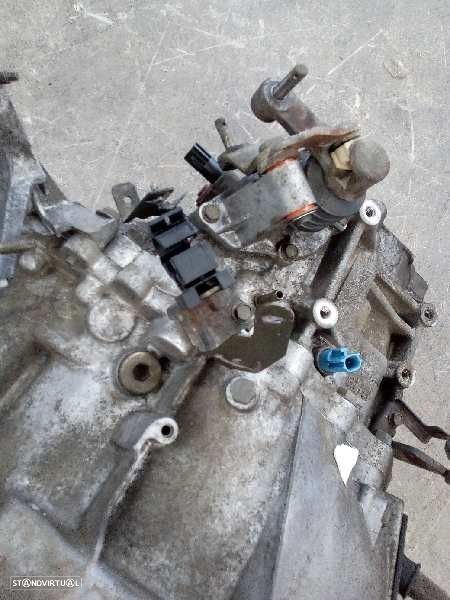 CAIXA VELOCIDADES NISSAN X-TRAIL 2001 - 1