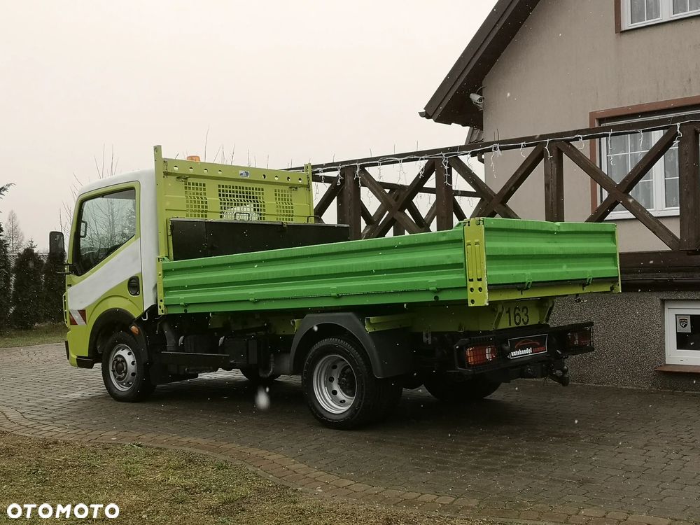 Renault Maxity 2.5dXi 110 - 4