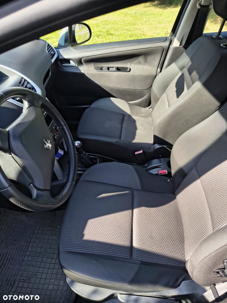 Peugeot 207 1.4 Trendy - 17