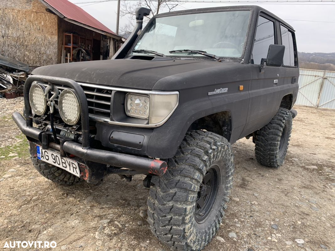 Toyota Land Cruiser - 12