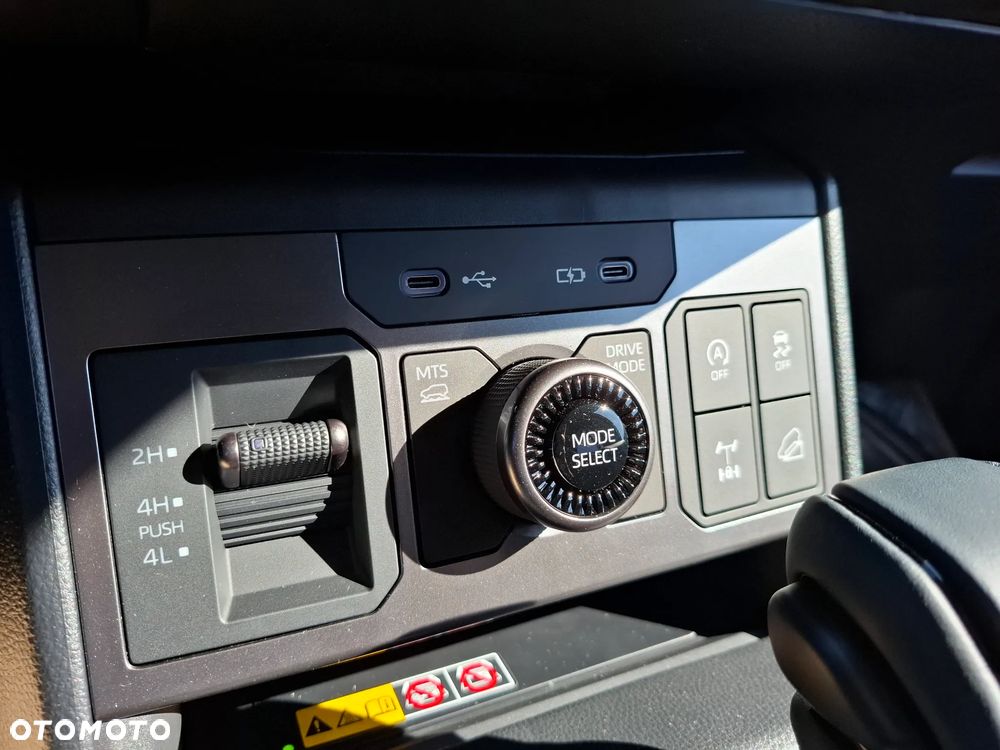 Toyota Hilux 2.8 D-4D mHEV Double Cab Active 4x4 - 8
