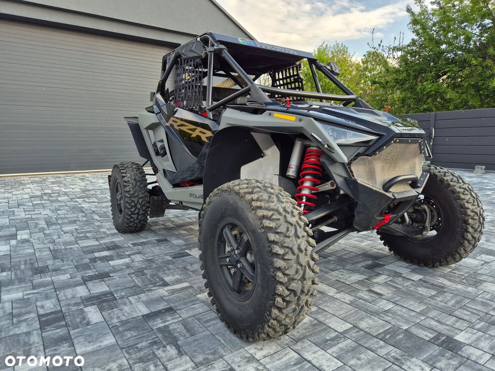 Polaris RZR - 12