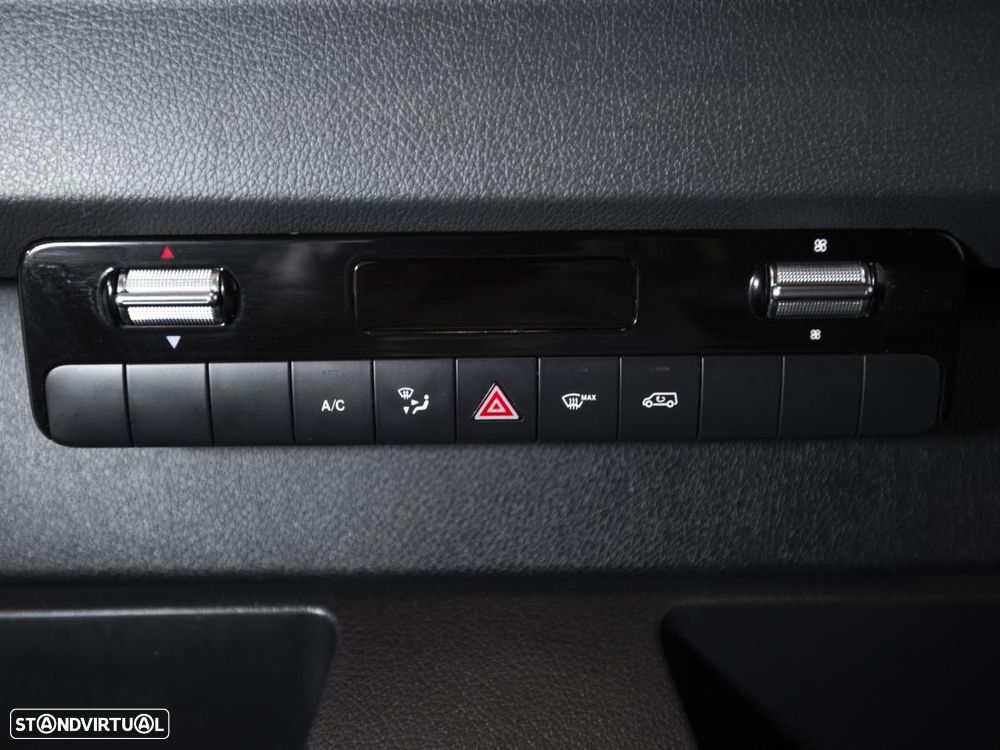 Mercedes-Benz E-SPRINTER - 17