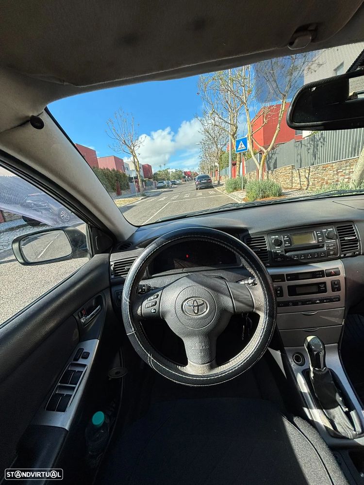Toyota Corolla 2.0 D-4D Sol - 6