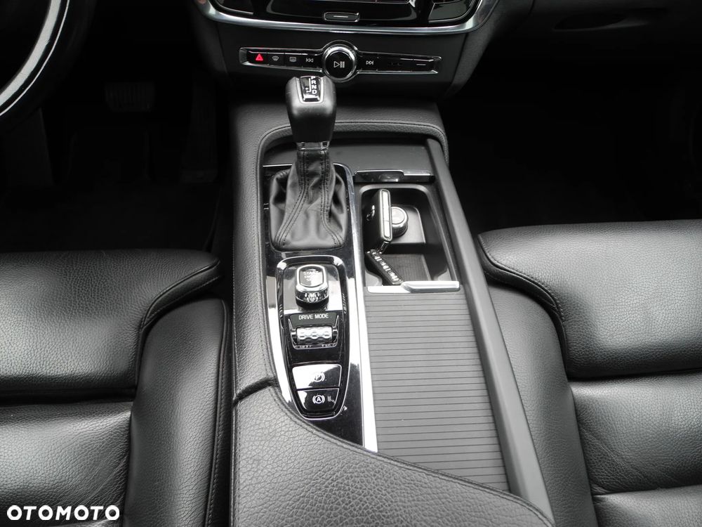 Volvo S90 - 12