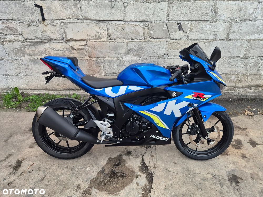 Suzuki GSX-R - 1