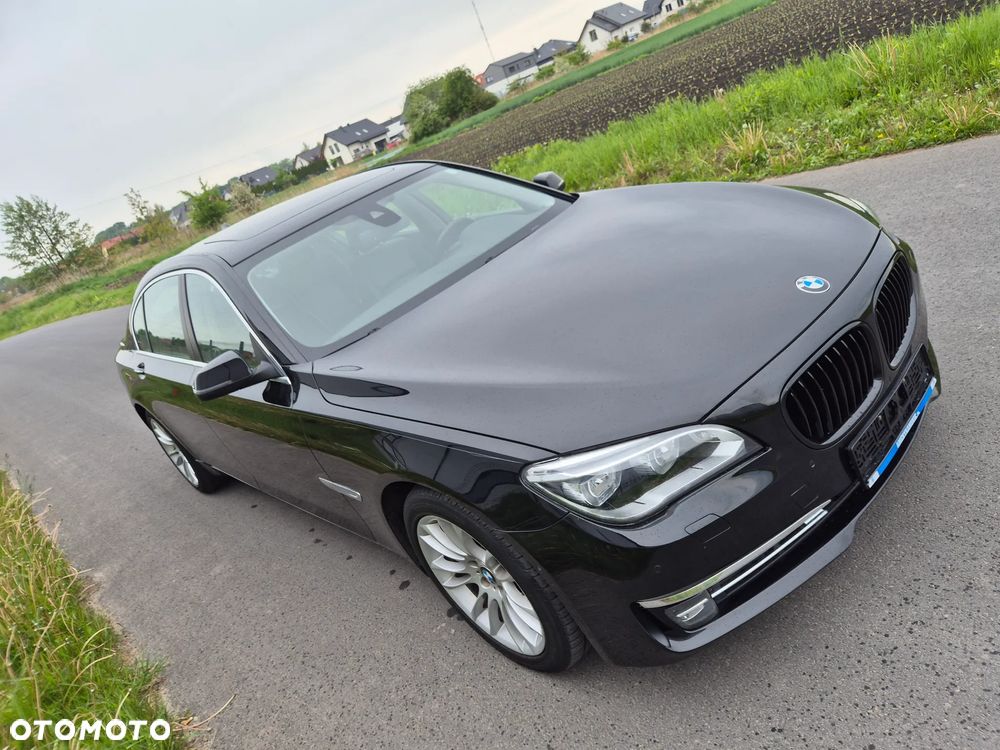BMW Seria 7 740Li - 15