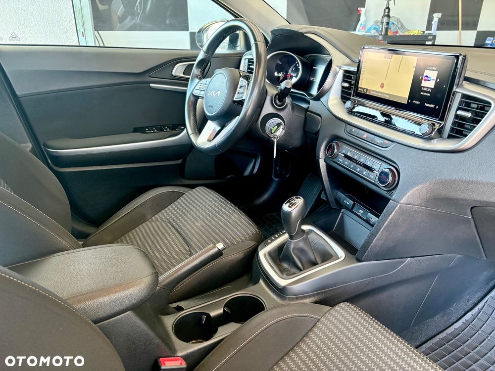 Kia Ceed 1.5 T-GDI M - 16