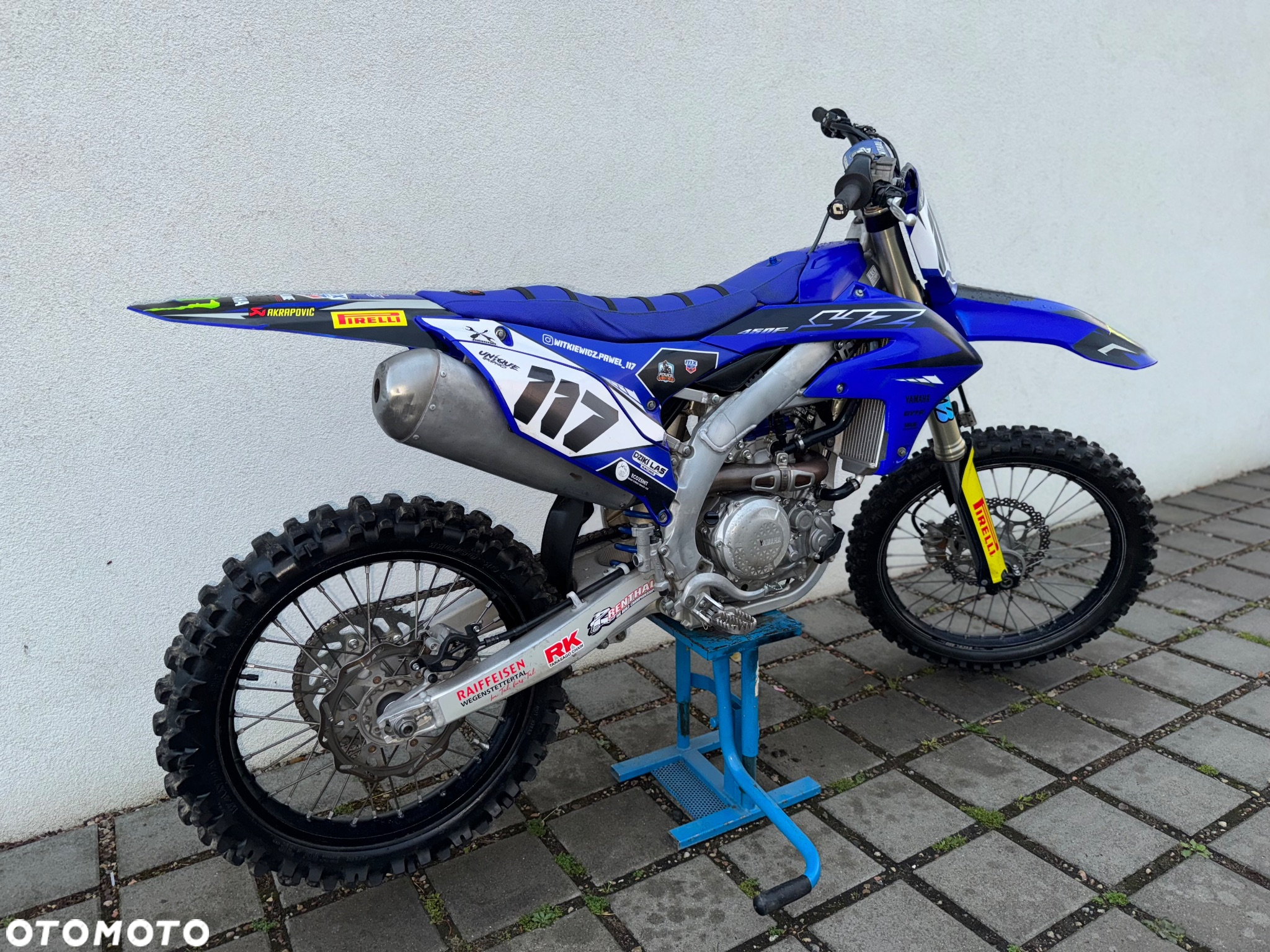 Yamaha YZF - 4