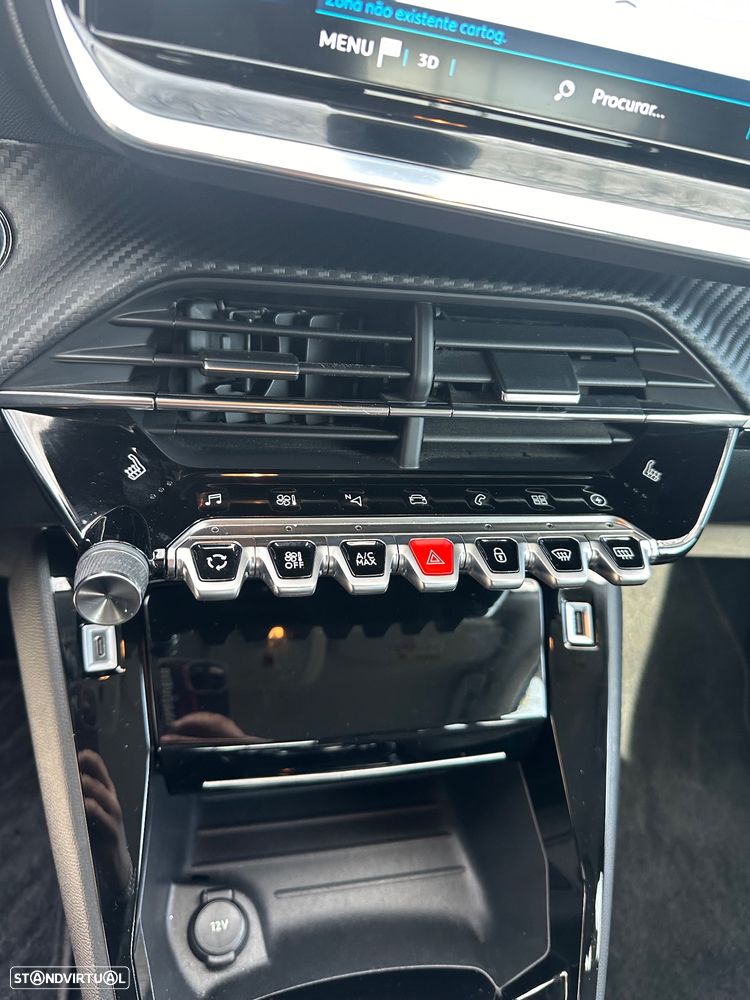 Peugeot e-208 Allure - 26