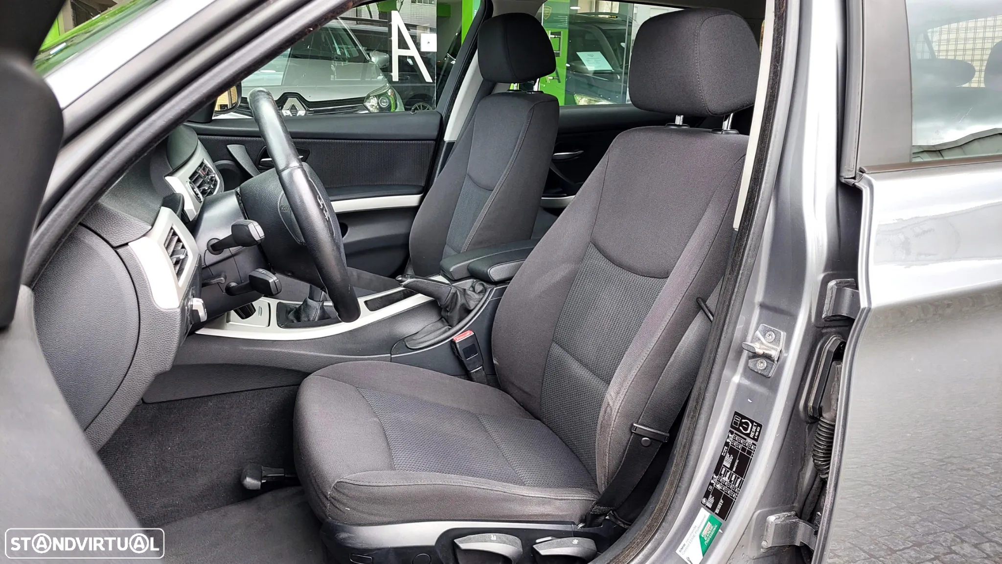 BMW 318 d Touring - 13