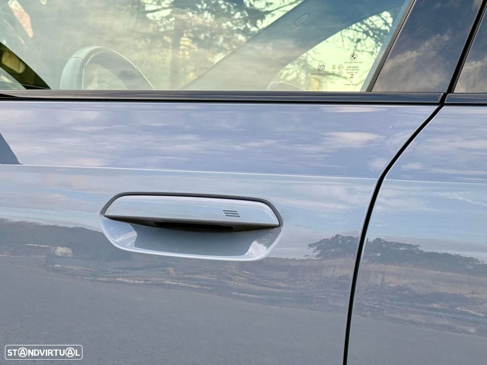 BMW iX1 eDrive20 Pack Desportivo M - 21