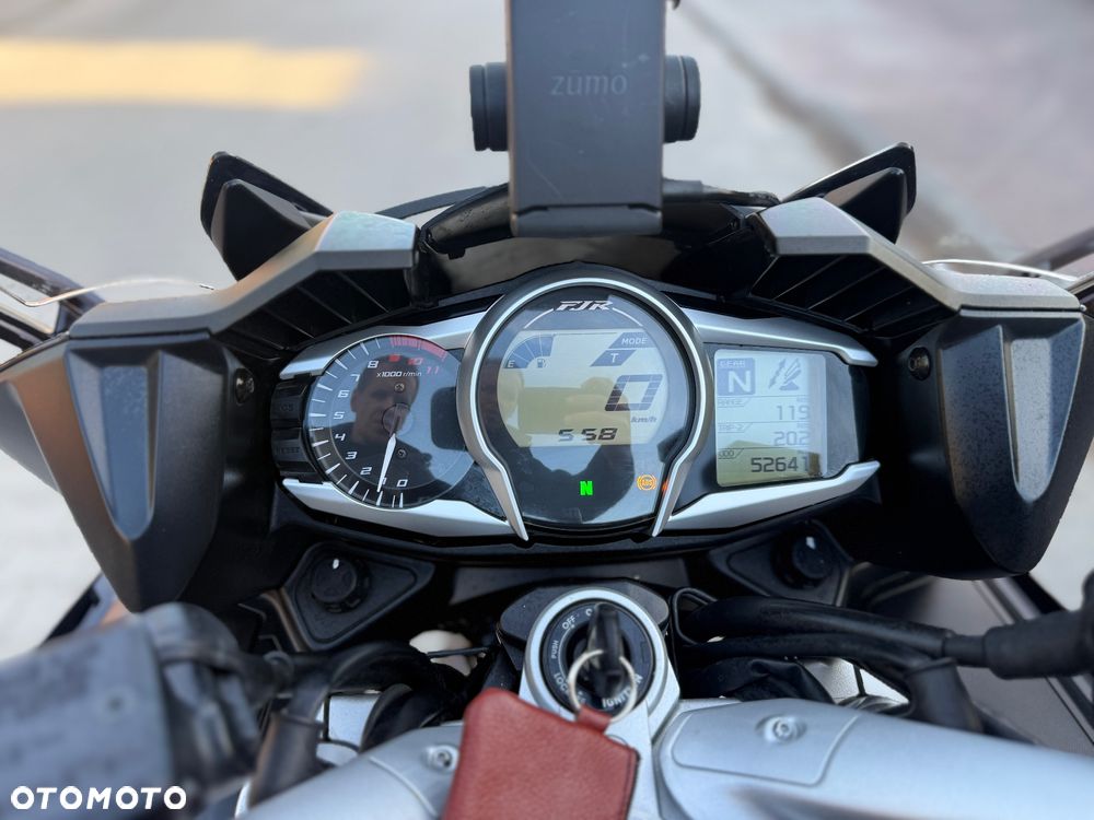 Yamaha FJR - 24