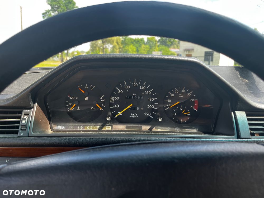 Mercedes-Benz W124 (1984-1993) - 16