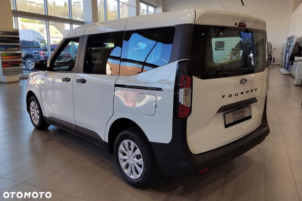 Ford Tourneo Courier - 6