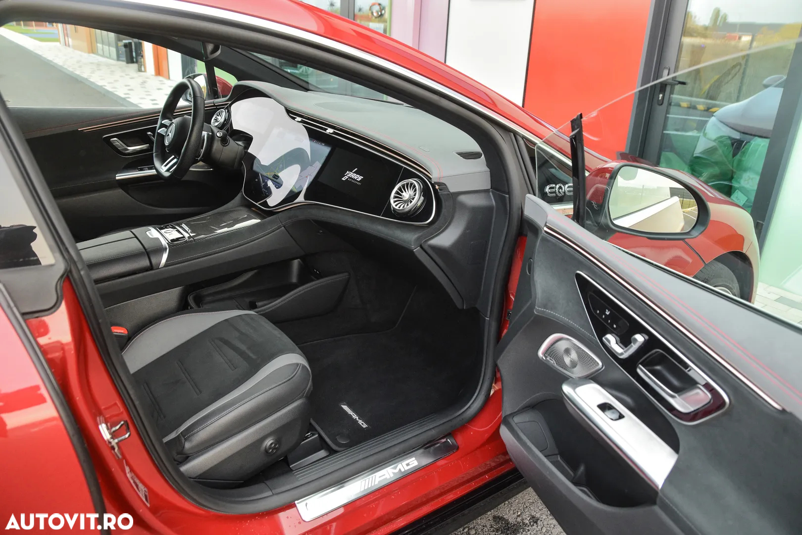 Mercedes-Benz EQE AMG 43 4MATIC - 24