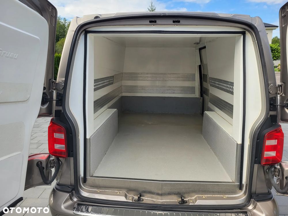 Volkswagen Transporter - 15