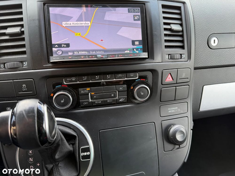 Volkswagen Multivan - 21