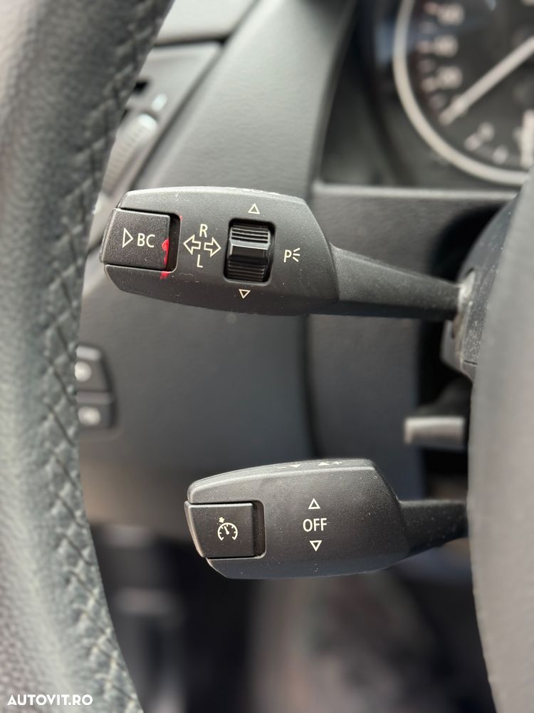 BMW X1 sDrive18d Aut. Sport Line - 28