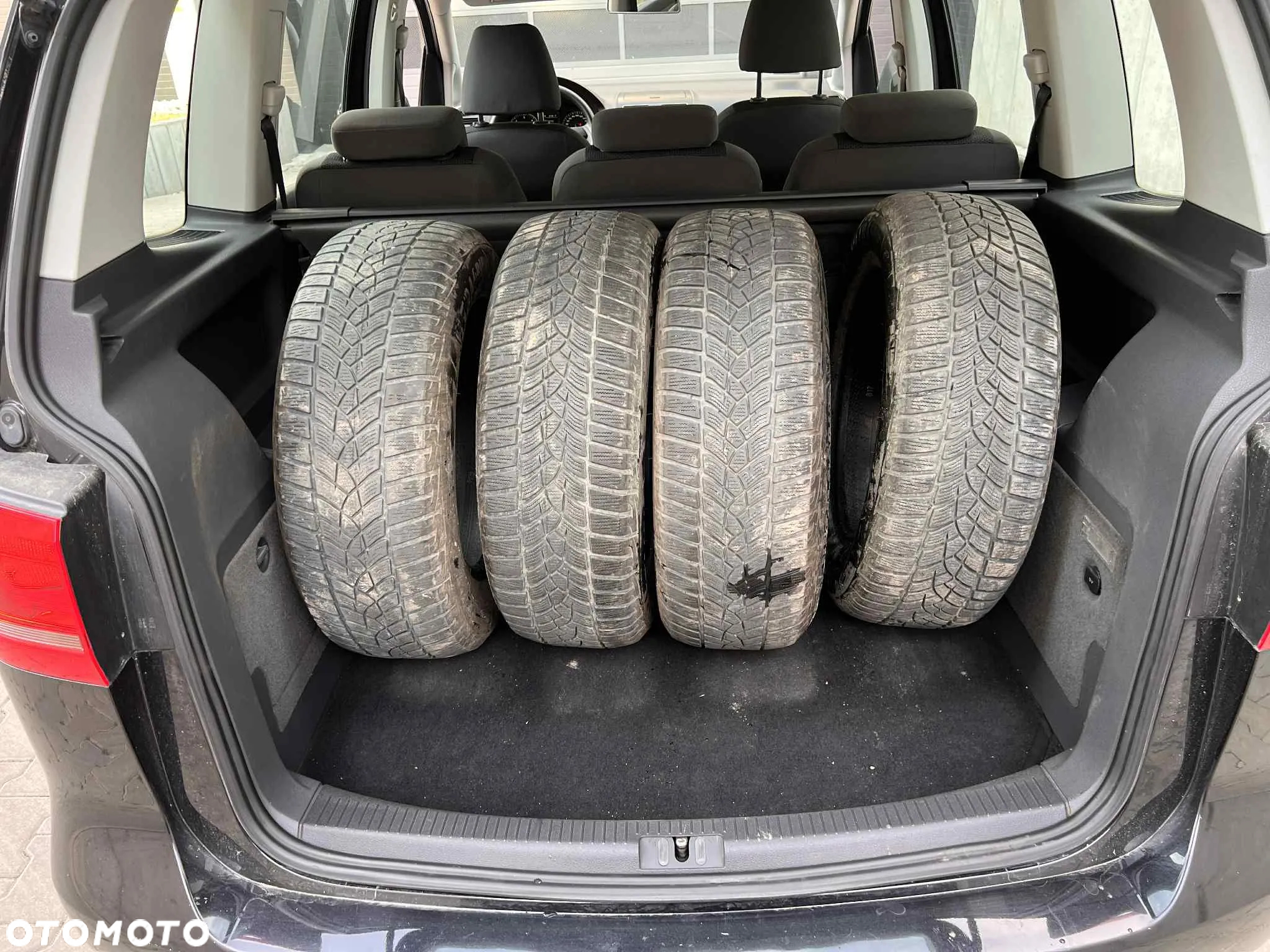 Volkswagen Touran 1.6 TDI DPF Trendline DSG - 21