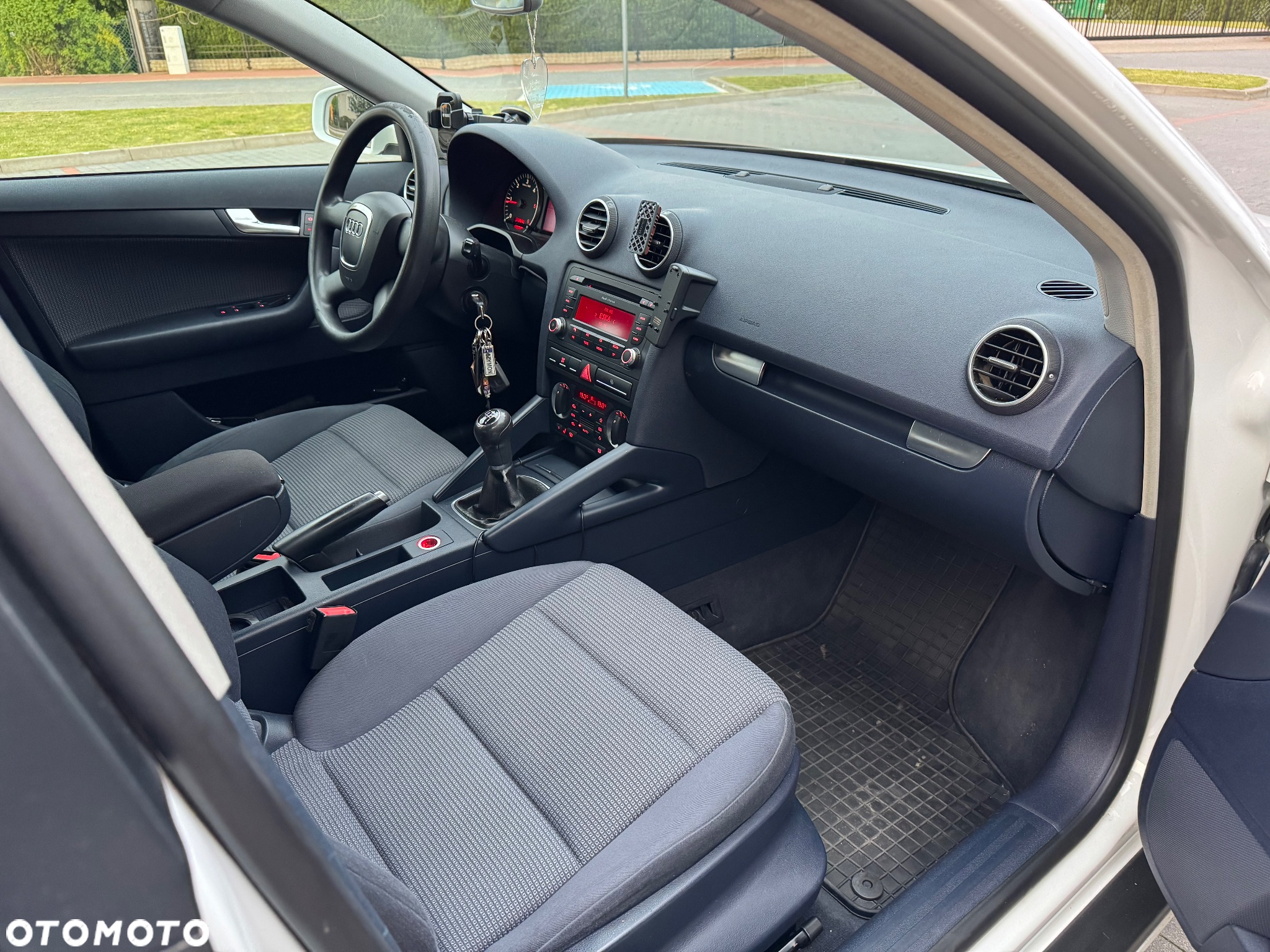 Audi A3 2.0 TDI Sportback DPF Ambiente - 8