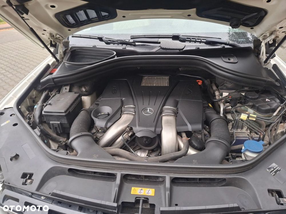 Mercedes-Benz ML - 27