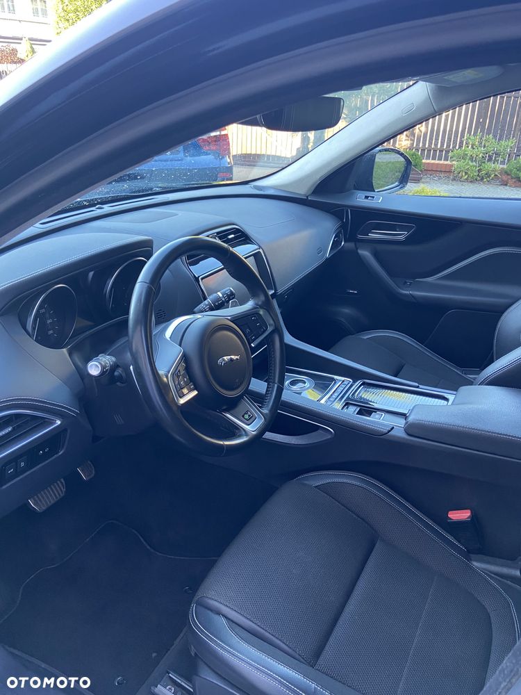Jaguar F-Pace 20d AWD R-Sport - 15