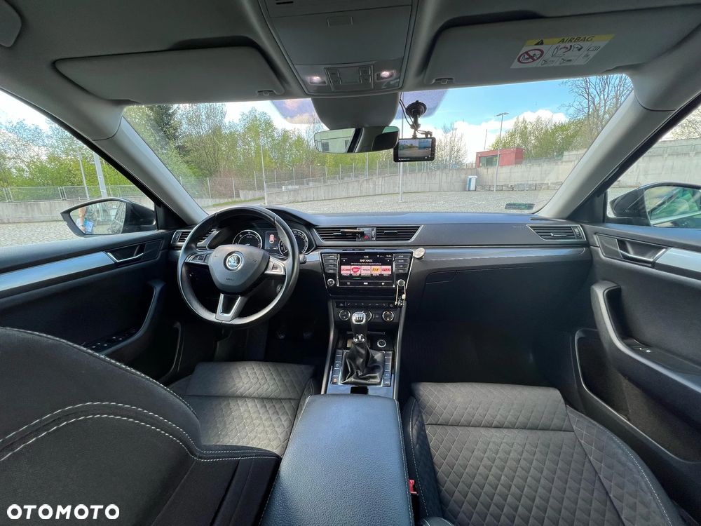 Skoda Superb 2.0 TDI Style - 7