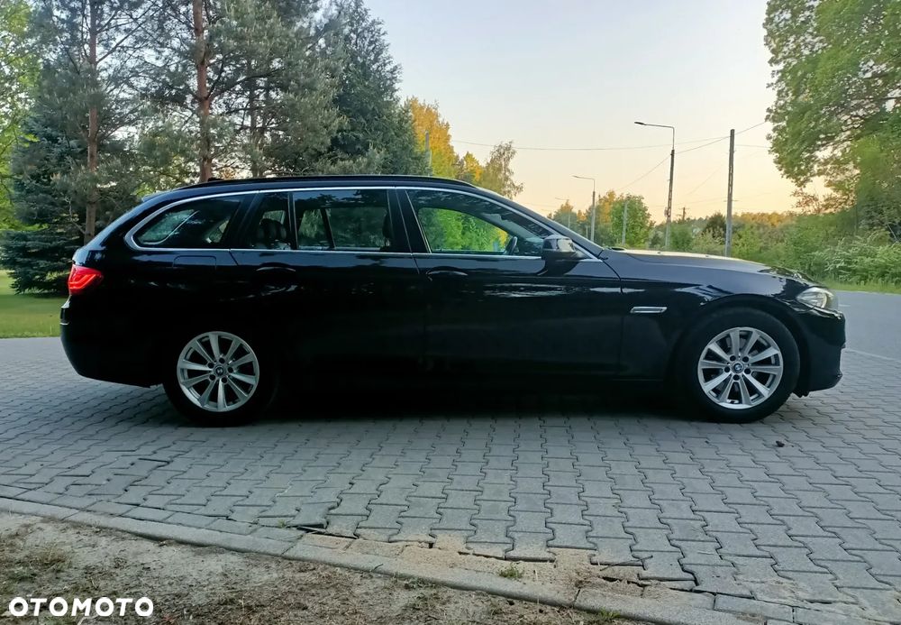 BMW Seria 5 520d xDrive - 4