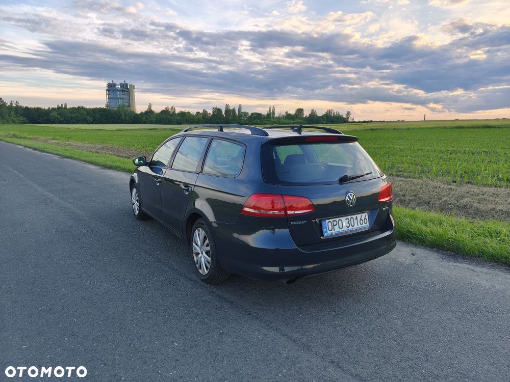 Volkswagen Passat - 8