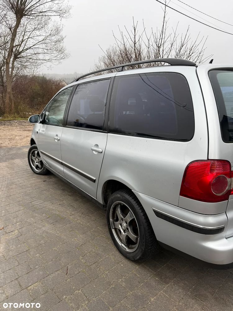 Volkswagen Sharan 2.0 TDI Comfortline - 4
